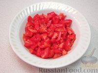 Рыбный суп с помидорами, сметаной и лимонной цедрой