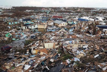 Рядом с Багамскими островами формируется очередной ураган