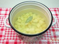 Рыбный суп с помидорами, сметаной и лимонной цедрой