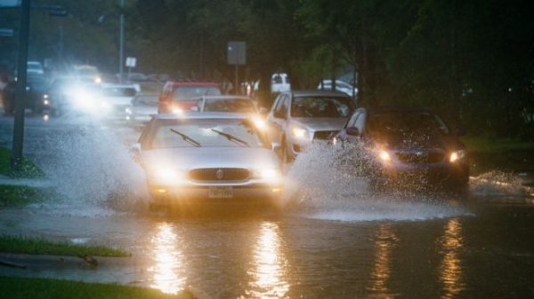 Тропический шторм «Имельда» вызвал наводнение в Хьюстоне 