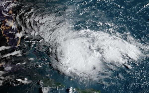 Тропический шторм «Умберто» взял направление на Багамы
