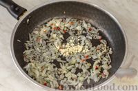 Паста в томатном соусе с тунцом и оливками