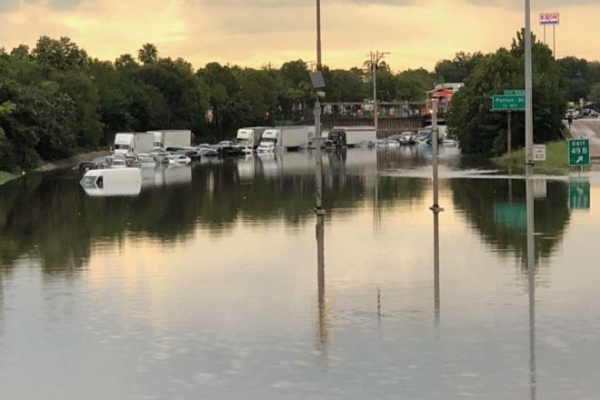 Шторм «Имельда» вызвал наводнение в Техасе, 2 человека погибли