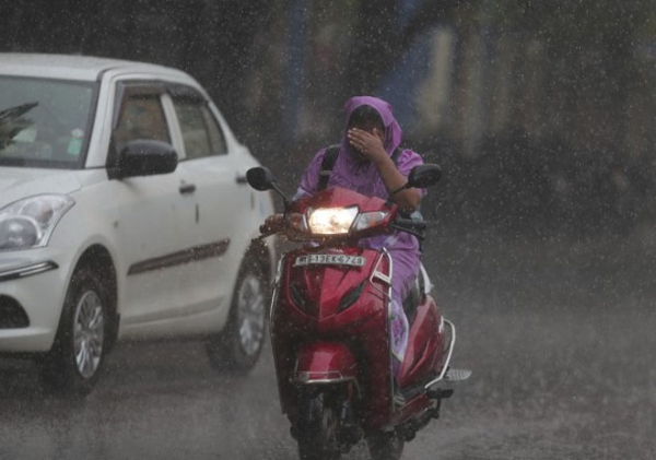 Проливные дожди на западе Индии унесли жизни 11 человек